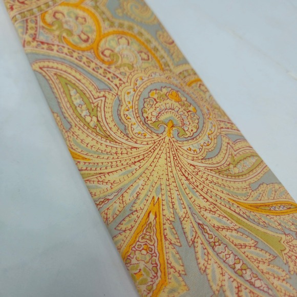 Vintage 1960s Resilio Paisley Mens Tie Yellow Red Powder Blue Pastel Paisley USA - Picture 8 of 9